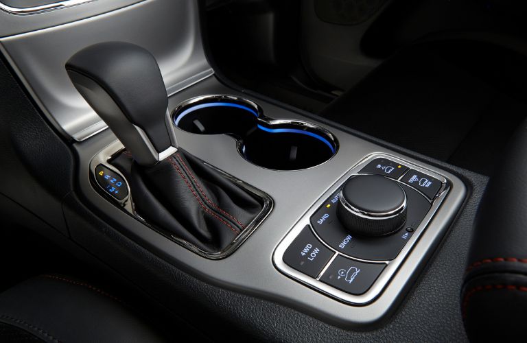Gear Selector in the 2022 Jeep Grand Cherokee