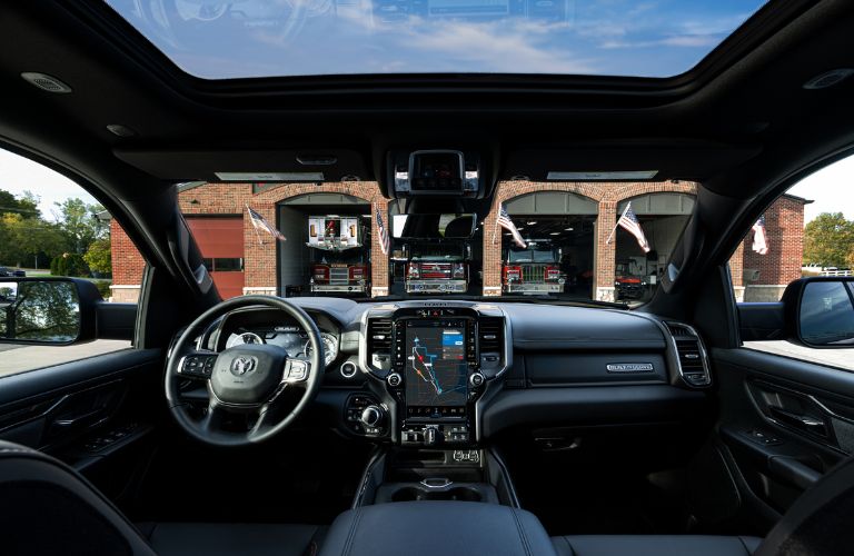 Dashboard View of the 2022 RAM 1500