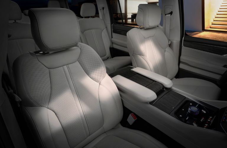Highlighted Specs & Features of the 2022 Wagoneer Lineup image 2